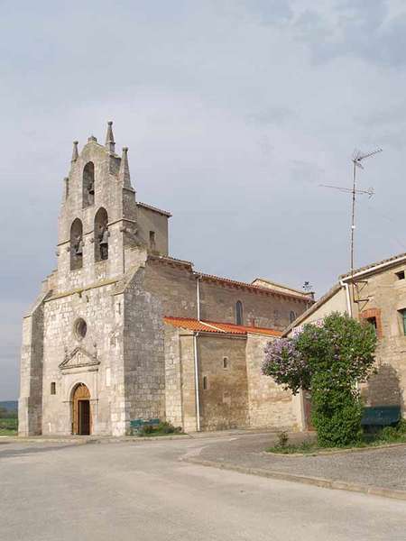 Exterior de la iglesia de Nuestra Señora de Acorro.